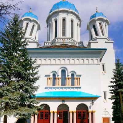 khramy-chernivtsiv