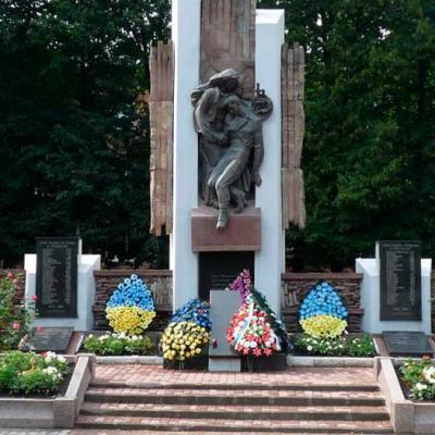 chernivtsi-pamiatnyky-chernivtsiv