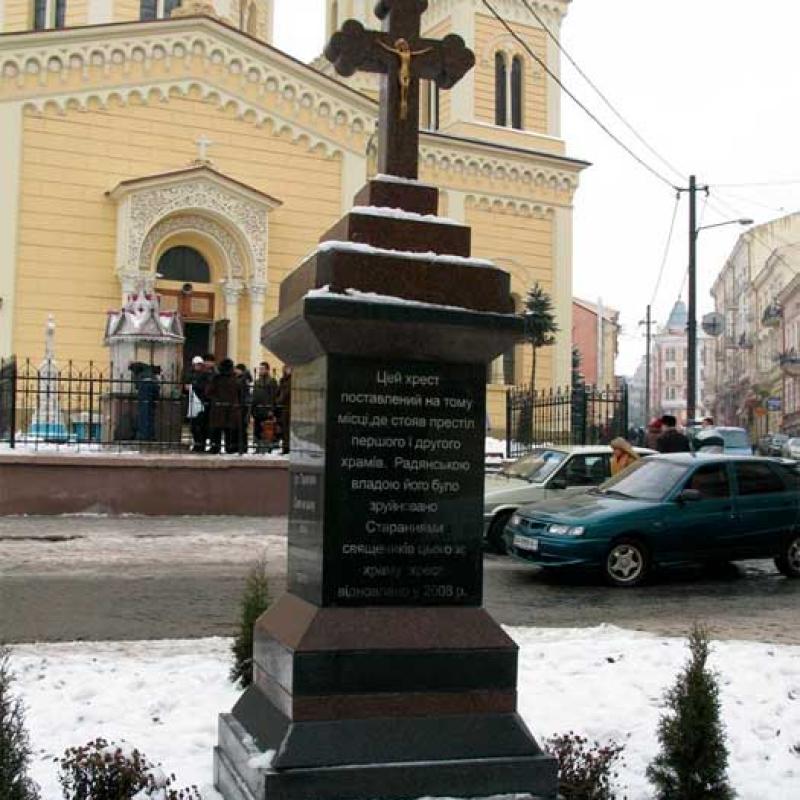 chernivtsi-pamiatnyky-chernivtsiv
