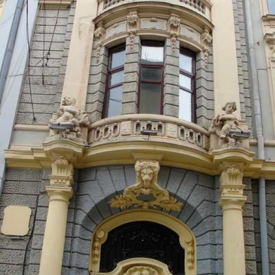 chernivtsi-pohliad-znyzu