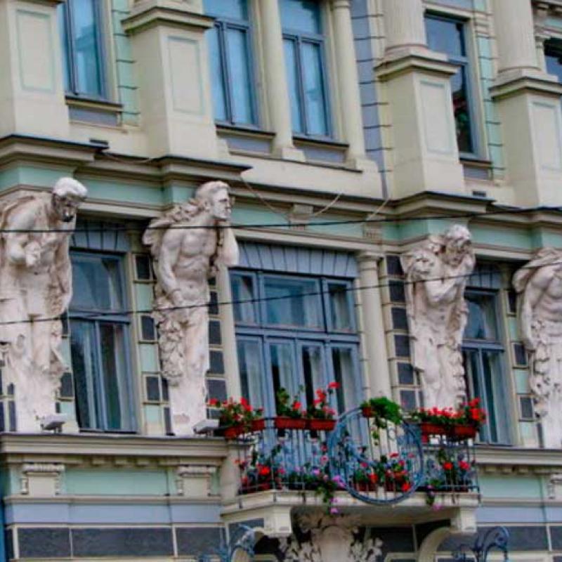 chernivtsi-pohliad-znyzu