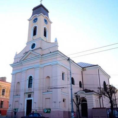 chernivtsi-ploshcha-filarmonii