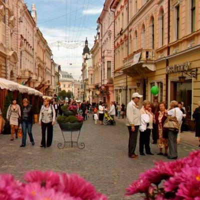 chernivtsi-vulytsia-kobylianskoi